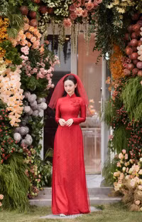 Diện mạo chú rể thiếu gia gây 'sốt' trong lễ vu quy của Midu