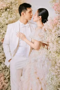 Midu tung ảnh cưới, biểu cảm của chồng người đẹp lập tức gây 'sốt'