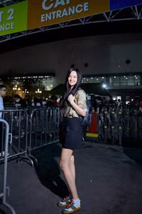 Hoa hậu Mai Phương Thúy xuất hiện như 'thần tiên tỷ tỷ' tại đám cưới Midu