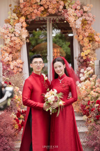 Diện mạo chú rể thiếu gia gây 'sốt' trong lễ vu quy của Midu
