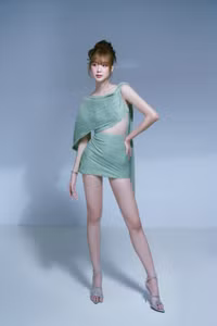 Hoa hậu Bảo Ngọc khoe ảnh ngọt như kẹo, nhan sắc mẹ nàng hậu càng gây sốt 