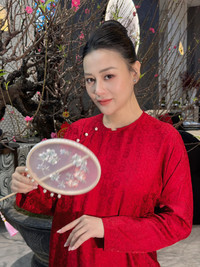 Vóc dáng gây ngỡ ngàng của 'mẹ bỉm' Phương Oanh sau 1 tháng sinh con