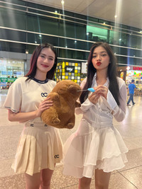 Hé lộ mối quan hệ của bạn trai Ý Nhi và gia đình nàng hậu