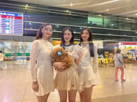 Hé lộ mối quan hệ của bạn trai Ý Nhi và gia đình nàng hậu