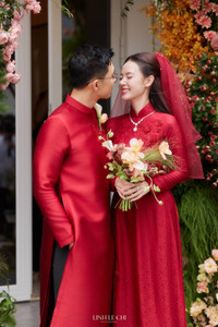 Diện mạo chú rể thiếu gia gây 'sốt' trong lễ vu quy của Midu