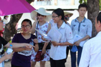 Đề Hóa phân loại cao, đề Văn giàu cảm xúc ảnh 27