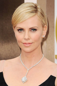 15 mỹ nhân quyến rũ nhất thảm đỏ năm 2014