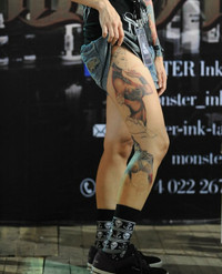 Mãn nhãn ngắm hình xăm nghệ thuật trên thân thể thiếu nữ