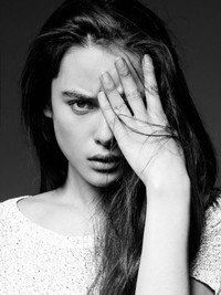 Đóa hồng lai theo mẹ về Việt Nam học tập và làm việc ảnh 5