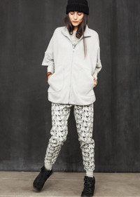 Đóa hồng lai theo mẹ về Việt Nam học tập và làm việc ảnh 15