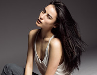 Đóa hồng lai theo mẹ về Việt Nam học tập và làm việc ảnh 1