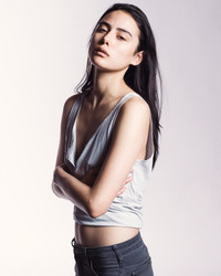 Đóa hồng lai theo mẹ về Việt Nam học tập và làm việc ảnh 4