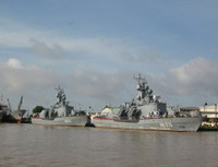 Bật mí vũ khí chiến hạm 1241.8 bảo vệ biển Việt Nam ảnh 1