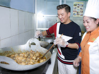 Mr Đàm và người đẹp phim 