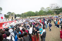 Giới trẻ Hà thành xúng xính kimono tạo dáng bên hoa anh đào