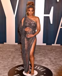 Thời trang bà bầu sang chảnh hết nấc của Rihanna, Beyoncé