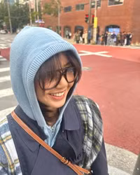 Lisa (BLACKPINK) khoe dáng đẹp như tượng, thoải mái tận hưởng cuộc sống