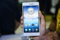 Smartphone mỏng nhất thế giới ảnh 9