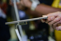 Smartphone mỏng nhất thế giới ảnh 8