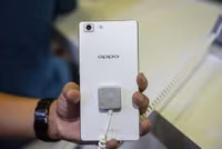 Smartphone mỏng nhất thế giới ảnh 2