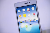 Smartphone mỏng nhất thế giới ảnh 3