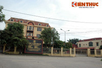 Nhà cửa như lâu đài sừng sững giữa phố lớn của Minh “sâm”, Hưng “sóc“ ảnh 2