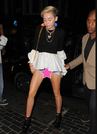 Sao ngượng chín mặt vì loạt sự cố bục áo, tốc váy ảnh 5