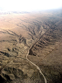 Cận cảnh vết đứt gãy khổng lồ nhất trên vỏ Trái đất ảnh 3