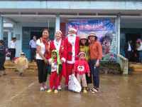 Ấm áp mùa Noel đầu tiên của những học sinh vùng cao ảnh 2 Ấm áp mùa Noel đầu tiên của những học sinh vùng cao ảnh 2