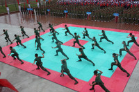 Hoành tráng hàng nghìn sinh viên đội mưa diễu hành ảnh 19