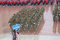 Hoành tráng hàng nghìn sinh viên đội mưa diễu hành ảnh 11