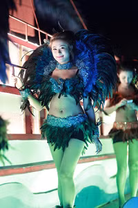 Những bóng hồng nóng bỏng tại Carnaval Hạ Long 2015