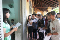 Sáng nay, thí sinh cả nước làm thủ tục dự thi THPT quốc gia ảnh 41