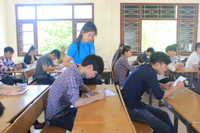 Sáng nay, thí sinh cả nước làm thủ tục dự thi THPT quốc gia ảnh 32