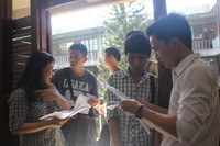 Sáng nay, thí sinh cả nước làm thủ tục dự thi THPT quốc gia ảnh 51