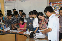 Sáng nay, thí sinh cả nước làm thủ tục dự thi THPT quốc gia ảnh 9