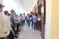 Sáng nay, thí sinh cả nước làm thủ tục dự thi THPT quốc gia ảnh 29