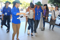 Sáng nay, thí sinh cả nước làm thủ tục dự thi THPT quốc gia ảnh 26