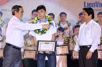 Phú Thọ: Vinh danh khuyến học, khuyến tài năm 2016 ảnh 3