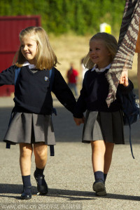 Bất ngờ với cách dạy con của các hoàng gia nổi tiếng ảnh 1 Bất ngờ với cách dạy con của các hoàng gia nổi tiếng 1