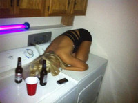 Khi chi em say xin... anh em cung chao thua! (2)