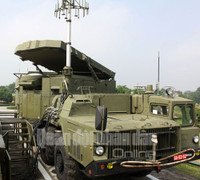 Ăn-ten xe điều khiển bắt đầu vận hành