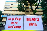 Hà Nội diễn tập điều trị bệnh nhân Ebola: Chuyên nghiệp, kịch bản rõ ràng ảnh 2 Hà Nội diễn tập điều trị bệnh nhân Ebola: Chuyên nghiệp, kịch bản rõ ràng ảnh 2