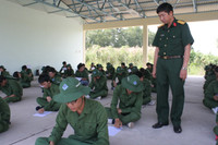 Tân sinh viên nỗ lực rèn luyện trên thao trường ảnh 4