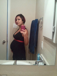 Nín thở xem phụ nữ mang thai 9 tháng nuốt gươm vào bụng ảnh 6 Nín thở xem phụ nữ mang thai 9 tháng nuốt gươm vào bụng 6