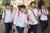 Học sinh Hà Nội không bất ngờ với đề thi Văn vào 10 ảnh 7