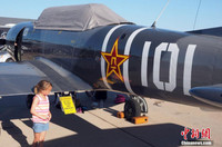 Mục kích dàn máy bay “khủng” của Mỹ phô diễn ảnh 9