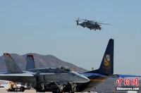 Mục kích dàn máy bay “khủng” của Mỹ phô diễn ảnh 12