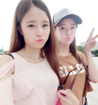 Chị em sinh đôi xinh như búp bê khuynh đảo cộng đồng mạng ảnh 6 Chị em sinh đôi xinh như búp bê khuynh đảo cộng đồng mạng - 6