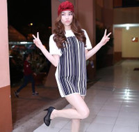 Hà Hồ diện váy ngắn tạo dáng nhí nhảnh như teen girl tại The Remix ảnh 1